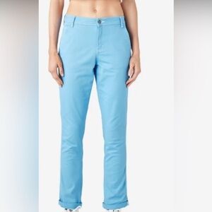 Dickies nwt straight leg flex style light blue cargo style pants size 29 reg